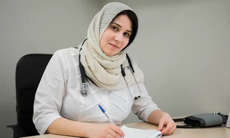 Gov. McAuliffe Visits Muslim Health Care Clinic